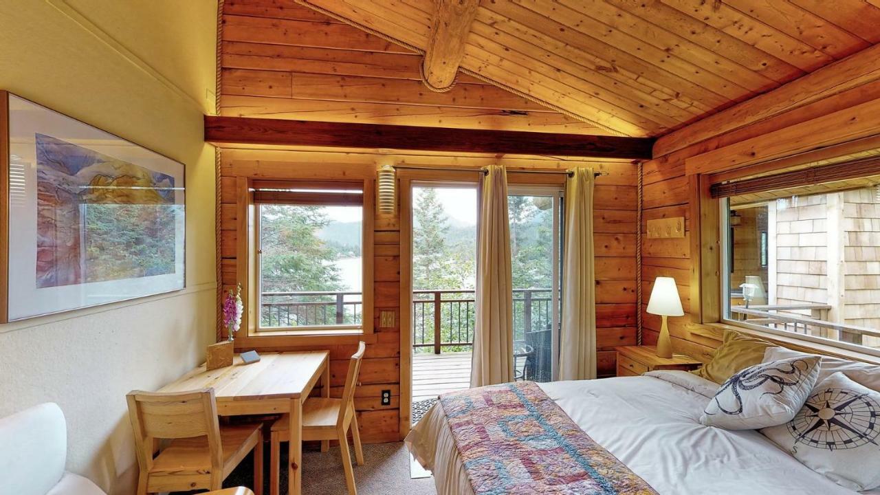Stillpoint Lodge - All-Inclusive Halibut Cove المظهر الخارجي الصورة
